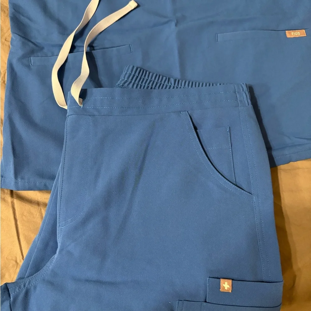 Figs Royal Blue Scrub Set - Picture 2 of 3
